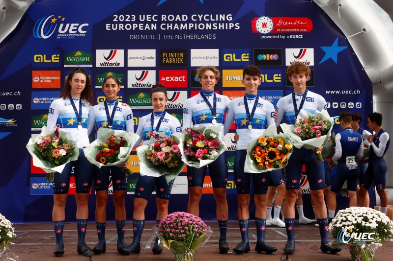 2023 UEC Road European Championships - Drenthe - Junior Mixed Team Relay - Emmen - Emmen 38, km - 21/09/2023 - Andrea Bessega - Andrea Montagner - Luca Giami - Eleonora La Bella - Alice Toniolli - Federica Venturelli (ITA) - photo Luca Bettini/SprintCycli